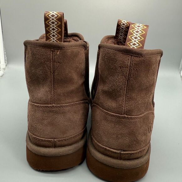 UGG Neumel Men's 11 Rocky Oak Suede Chelsea Boots Ankle Slip-On Round Toe Casual - Picture 5 of 10